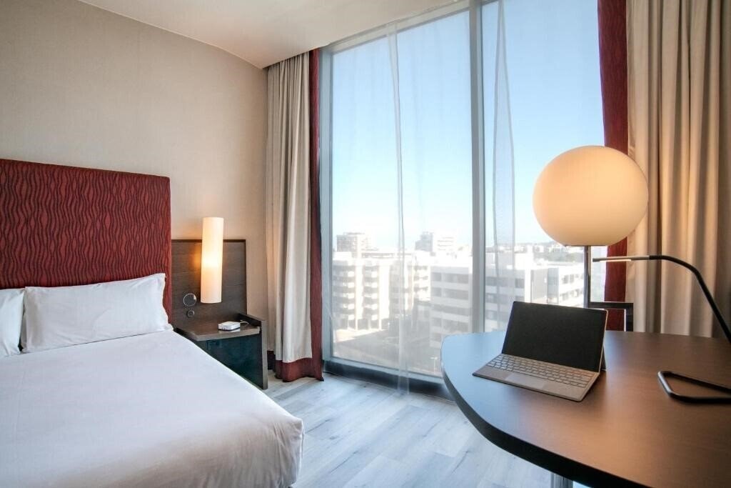 Фото Hi Hotel Bari 4*