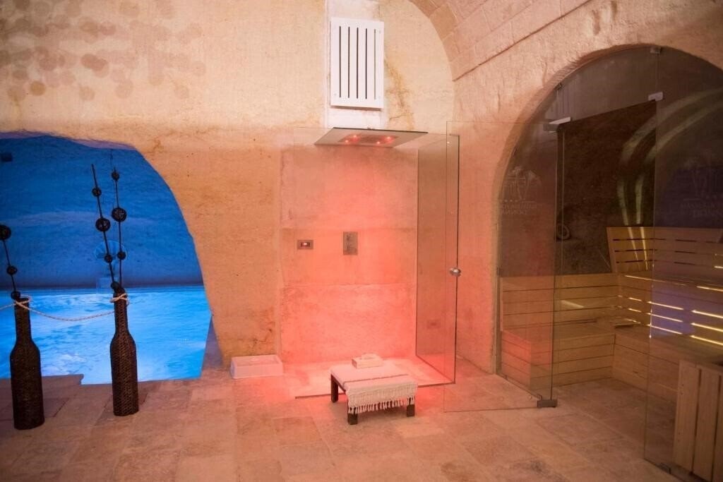 Фотографія Masseria Fortificata Donnaloia (Monopoli) 5*