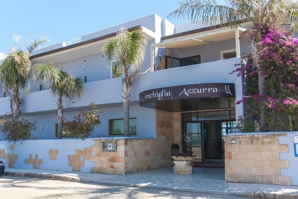 Готель Conchiglia Azzurra (Porto Cesareo) 4*