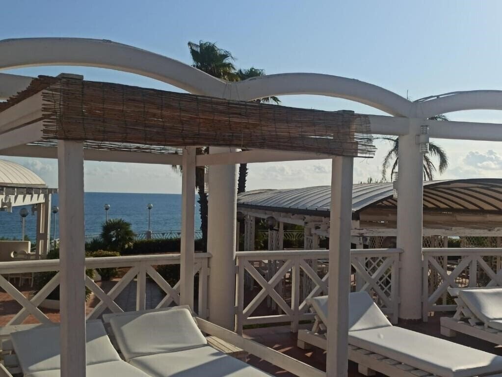 Готель Hotel La Corvetta (Monopoli) 3*