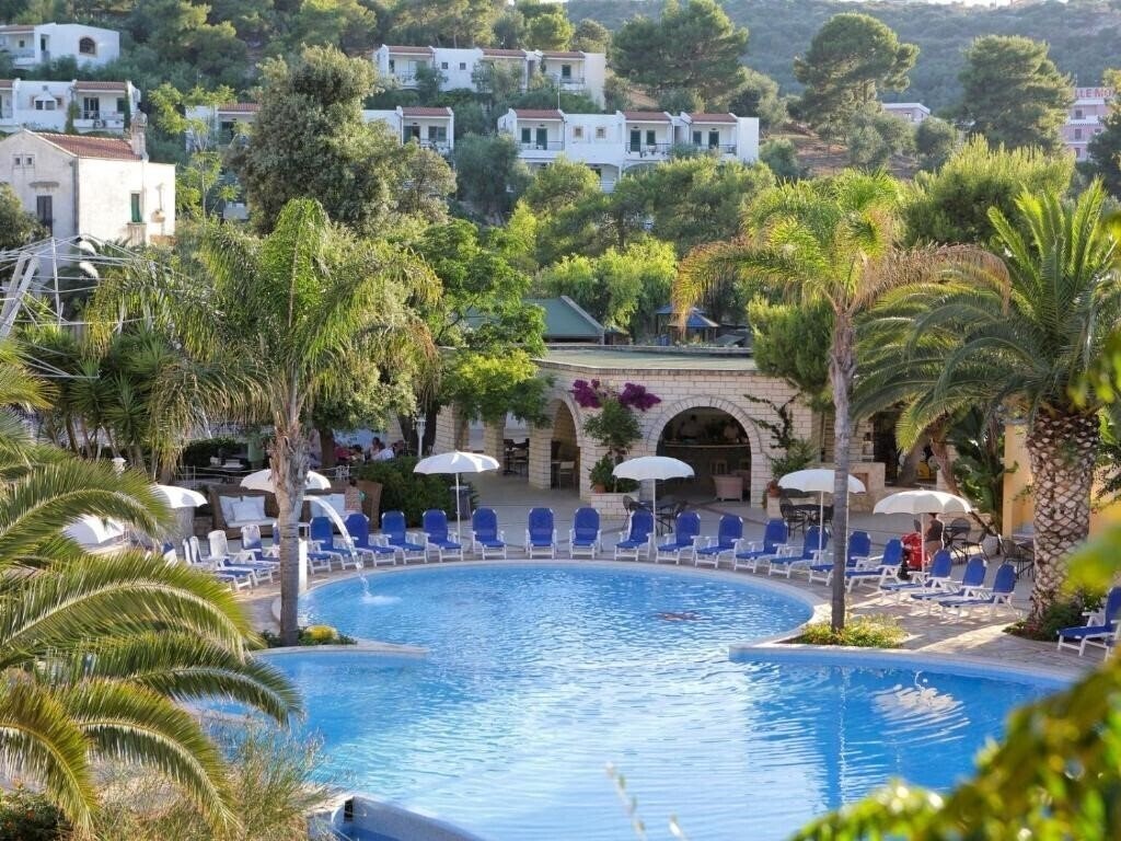 Отель Hotel I Melograni (Vieste) 4*