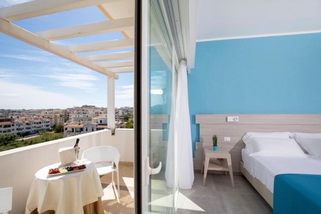 Фото Hotel I Melograni (Vieste) 4*