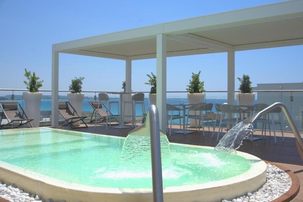 Фото M&F Hotel (Gallipoli) 4*
