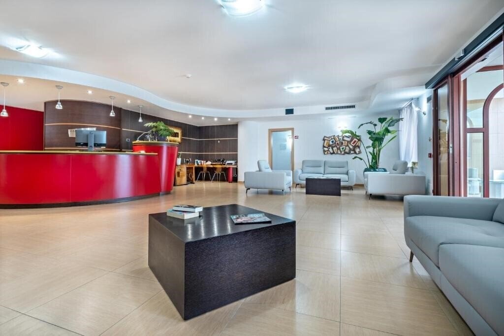 Отель Marc Hotel (Vieste) 4*