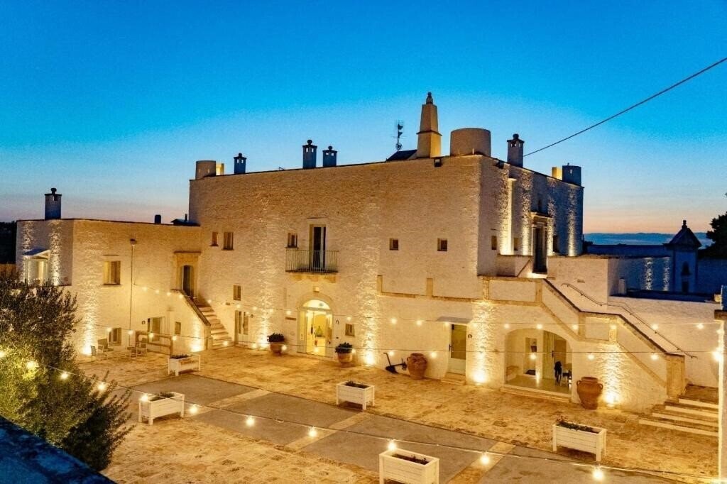 Готель Masseria Ayroldi (Ostuni) 4*