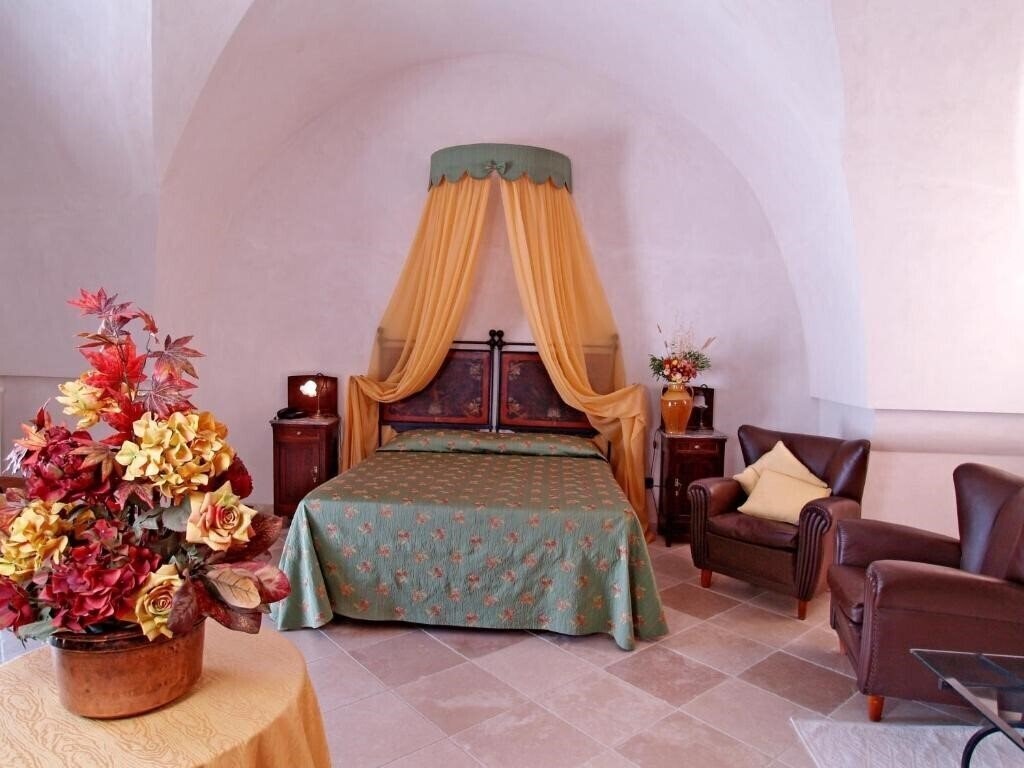 Готель Masseria Tutosa (Ostuni) 4*
