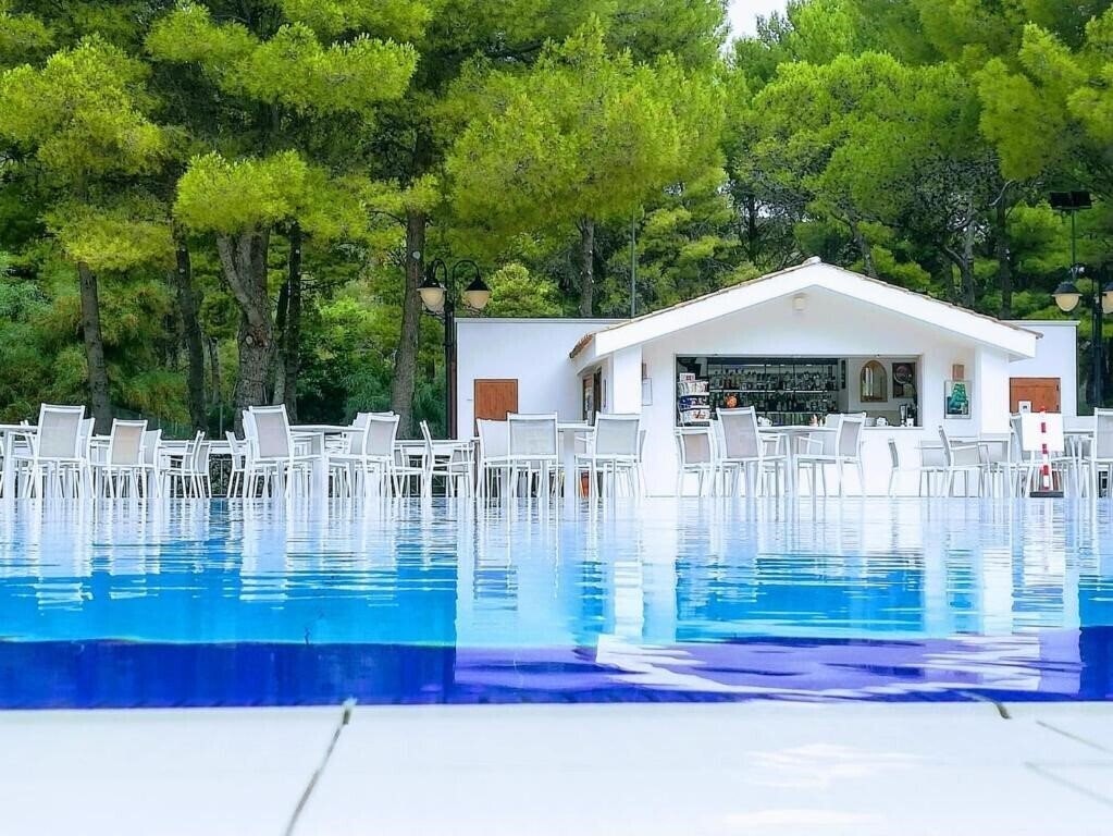 Отель Portonuovo (Vieste) 4*