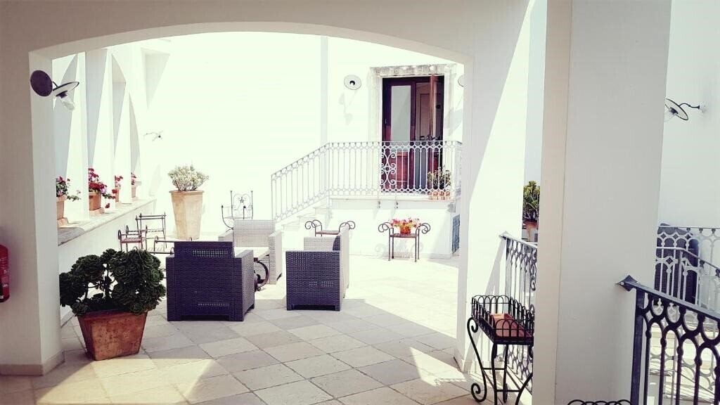 Картинка Relais Sant'Eligio (Ostuni) 4*