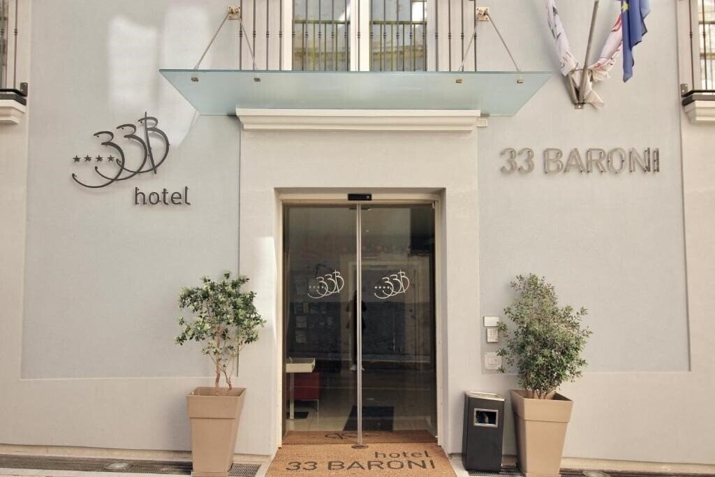 Готель 33 Baroni (Gallipoli) 4*