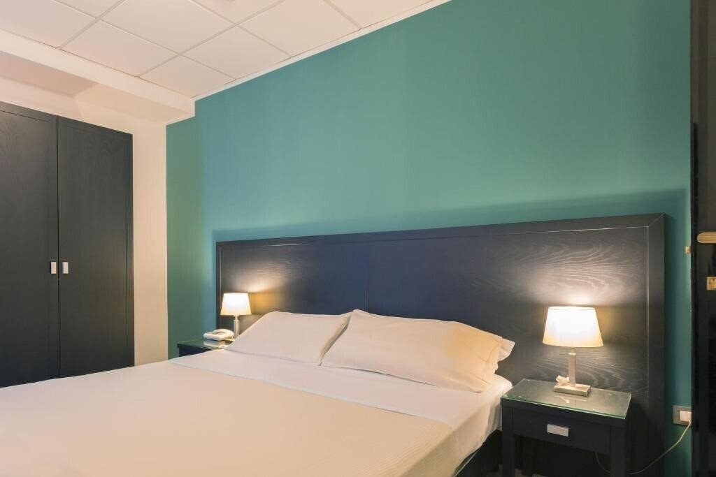 Отель Executive Business Hotel 3*