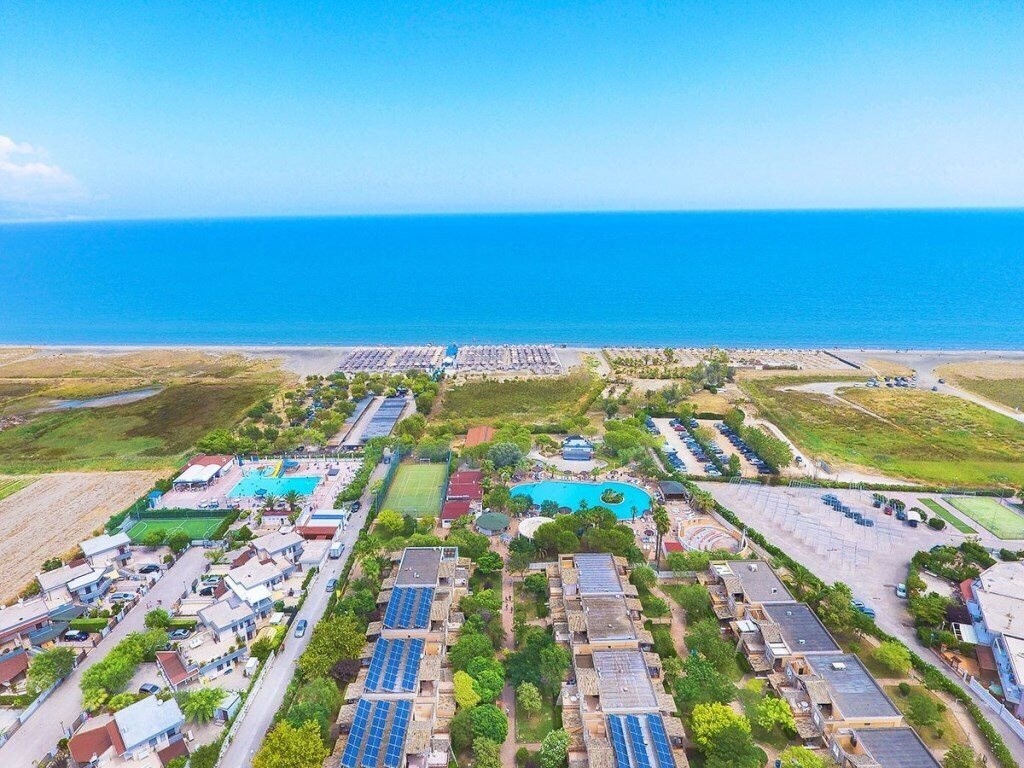 Отель Fruit Village Manfredonia Emmanuele 3*