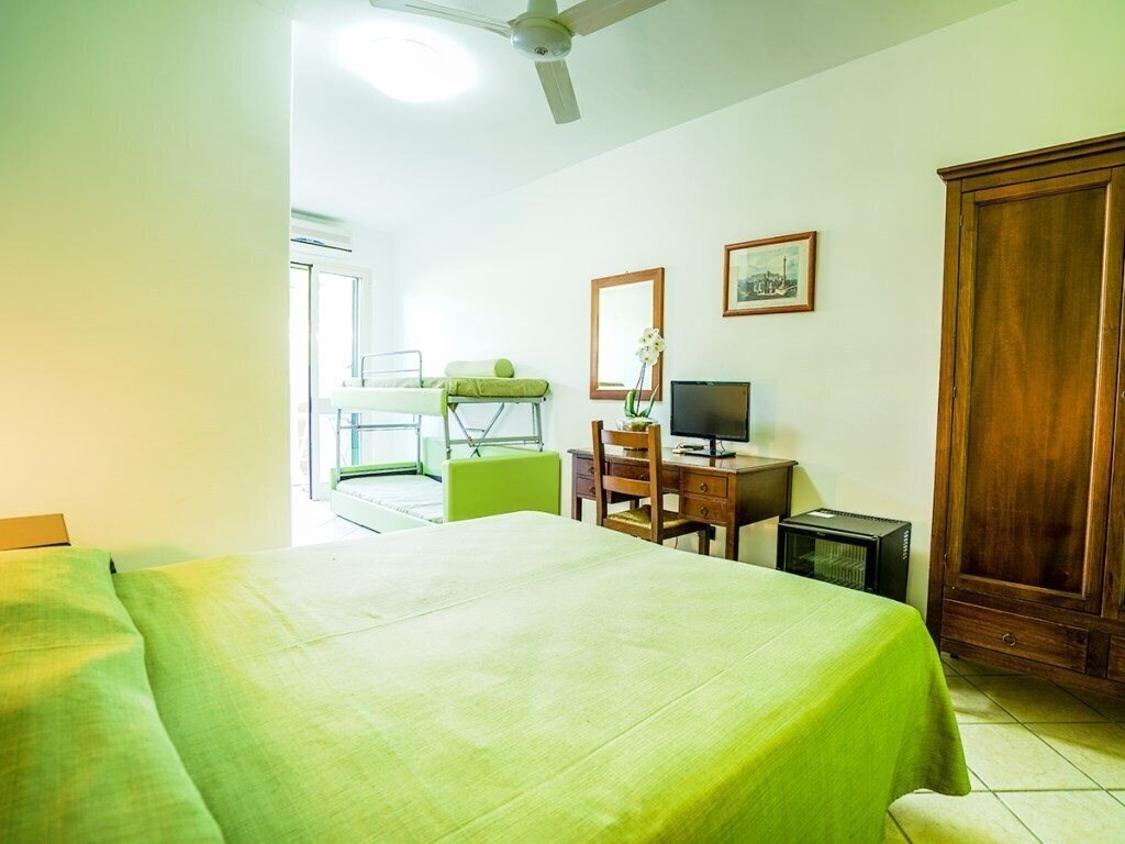 Фотография Fruit Village Torre Dell'Orso La Brunese 3*