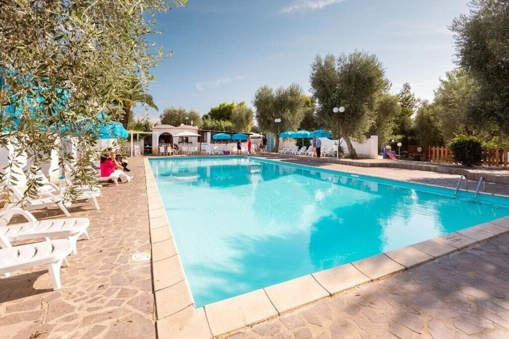 Готель Palme Gemelle Family Hotel (Vieste) 3*
