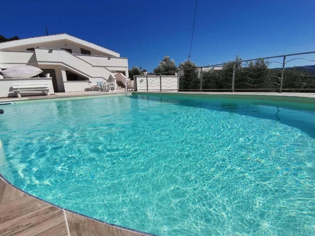 Готель Agriturismo La Duchessa E Il Contadino (Vieste) 3*