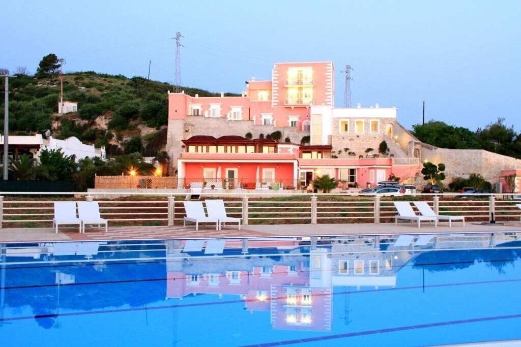 Отель Hotel Il Castellino Relais (Vieste) 3*