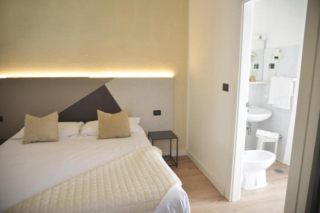 Готель Hotel Torino (Brindisi) 3*