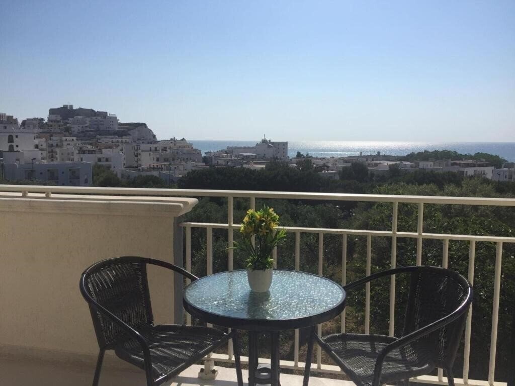 Отель B&B Pizzomunno e Cristalda Rooms (Vieste) 3*