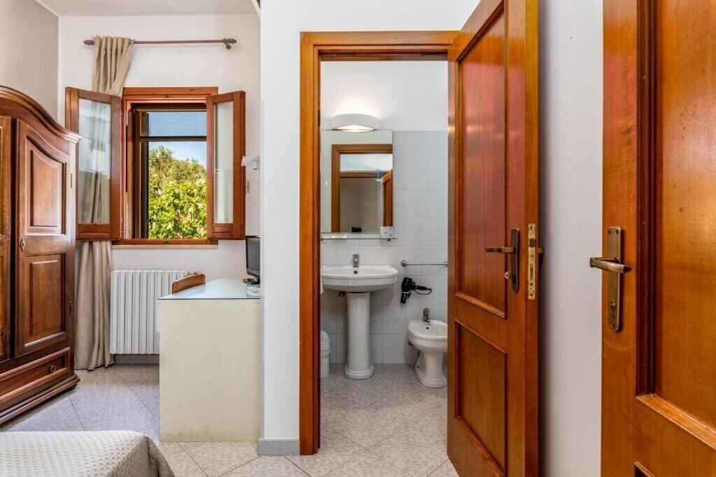 Картинка Piccolo Hotel Villa Rosa (Ostuni) 2*