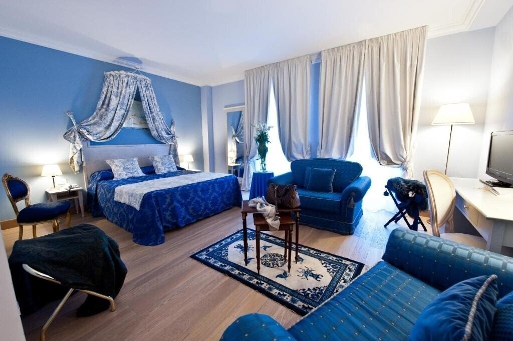 Фото Ostuni Palace (Ostuni) 4*