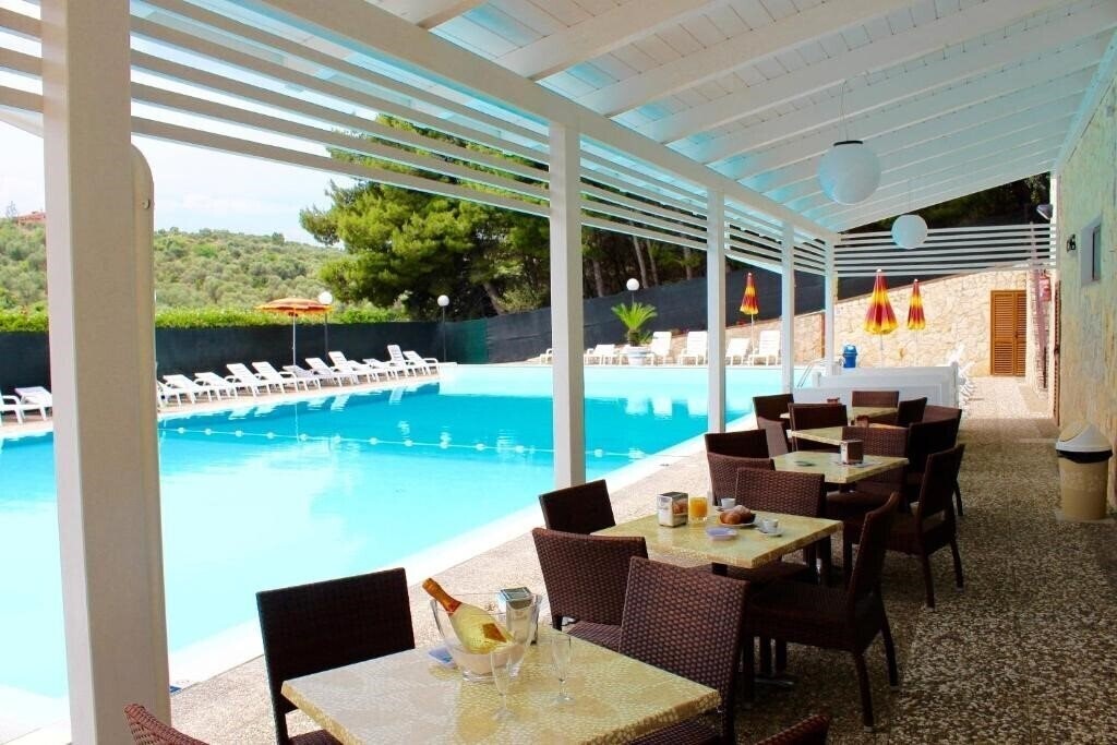 Фото Villaggio Turistico Defensola (Vieste) 3*