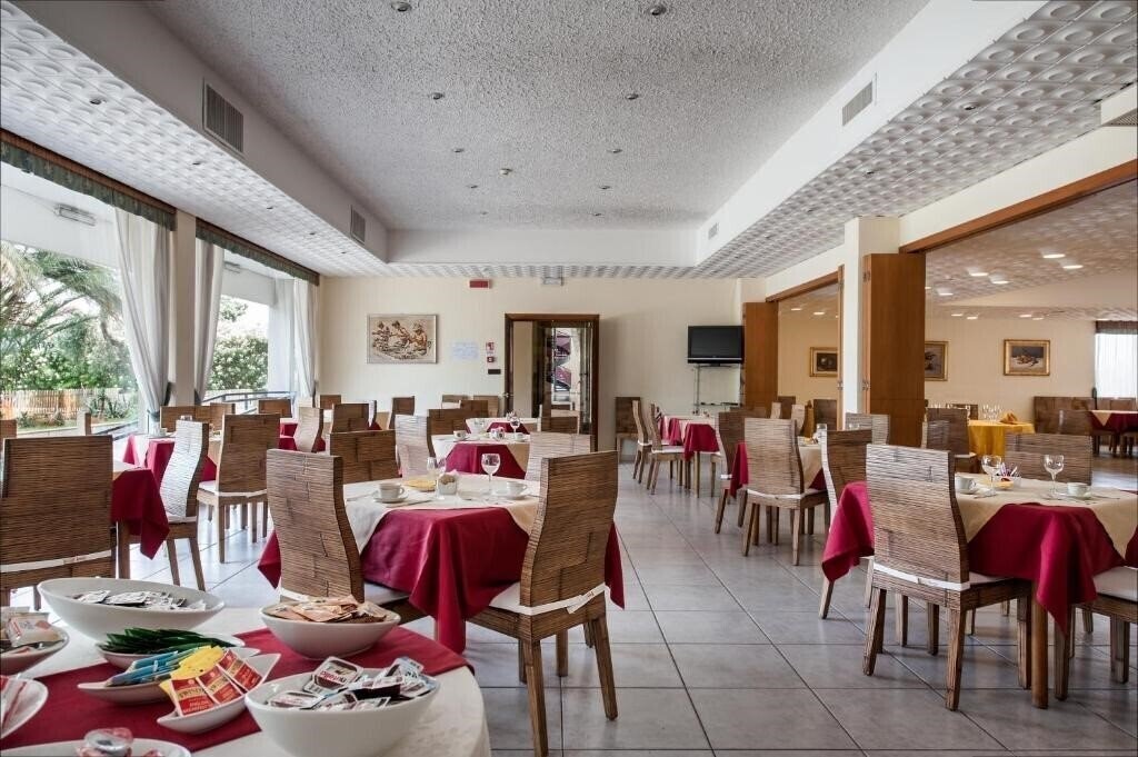 Картинка Hotel HR 4*