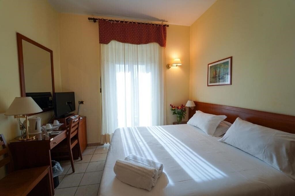 Фото Hotel Adria 3*