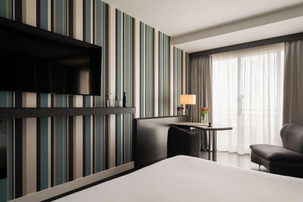 Картинка The Nicolaus Hotel Bari 4*