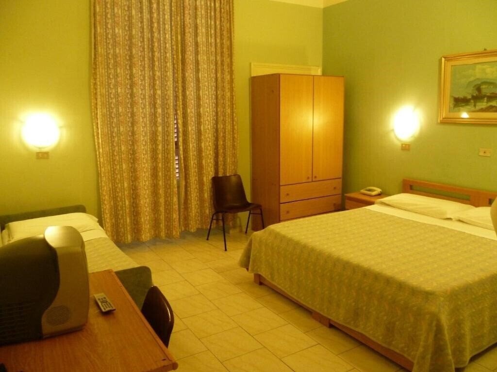 Фото Hotel Pensione Romeo 2*