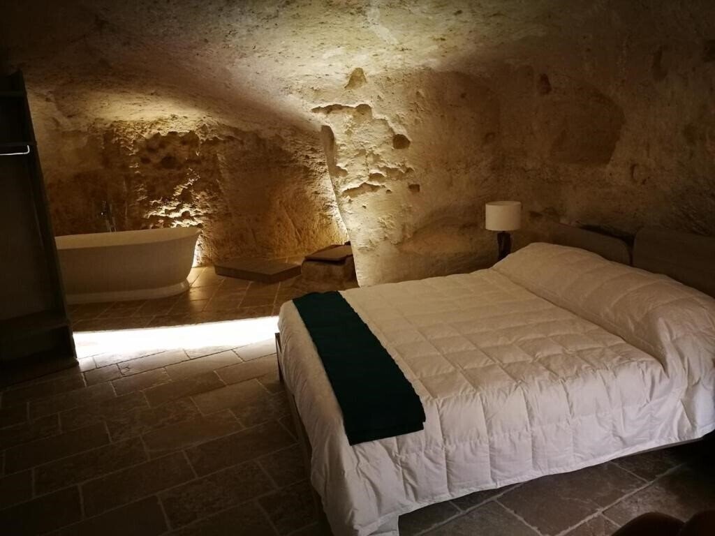 Отель Cinque Elementi Sassi Matera 3*