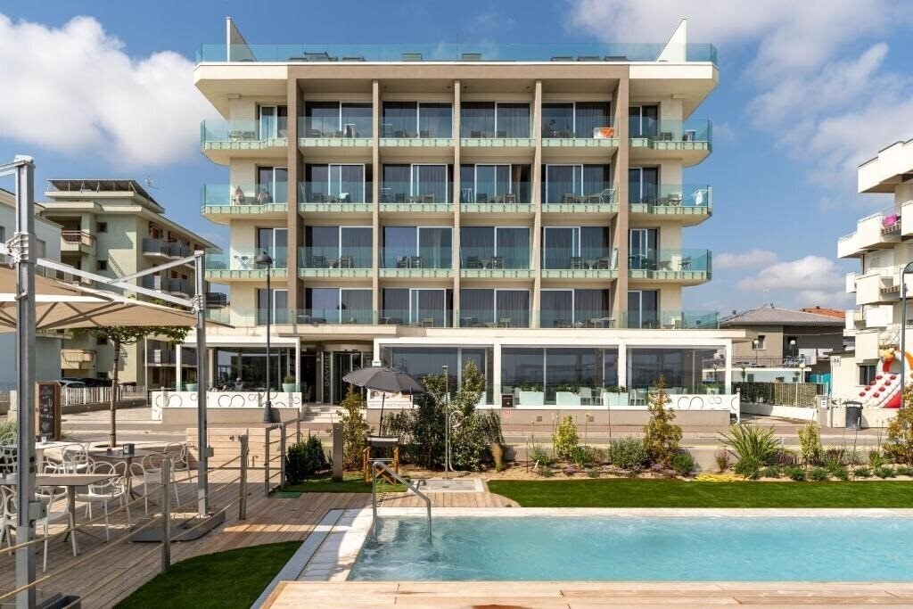 Фото Savini Hotel Igea Marina 4*