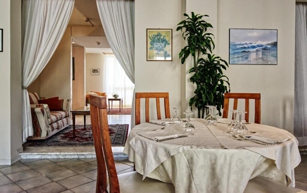 Изображение Pironi Hotel 3*