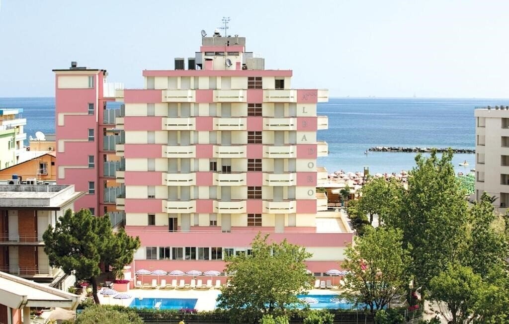 Отель Alba D'Oro Hotel 3*