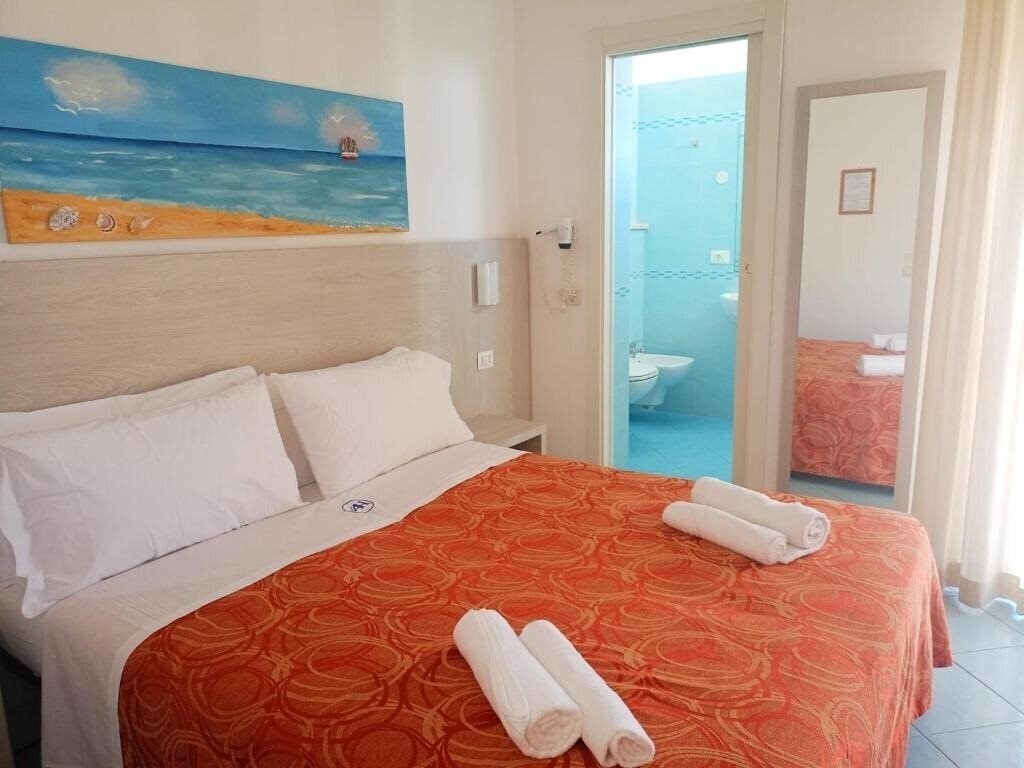 Отель Adriana Hotel 2*