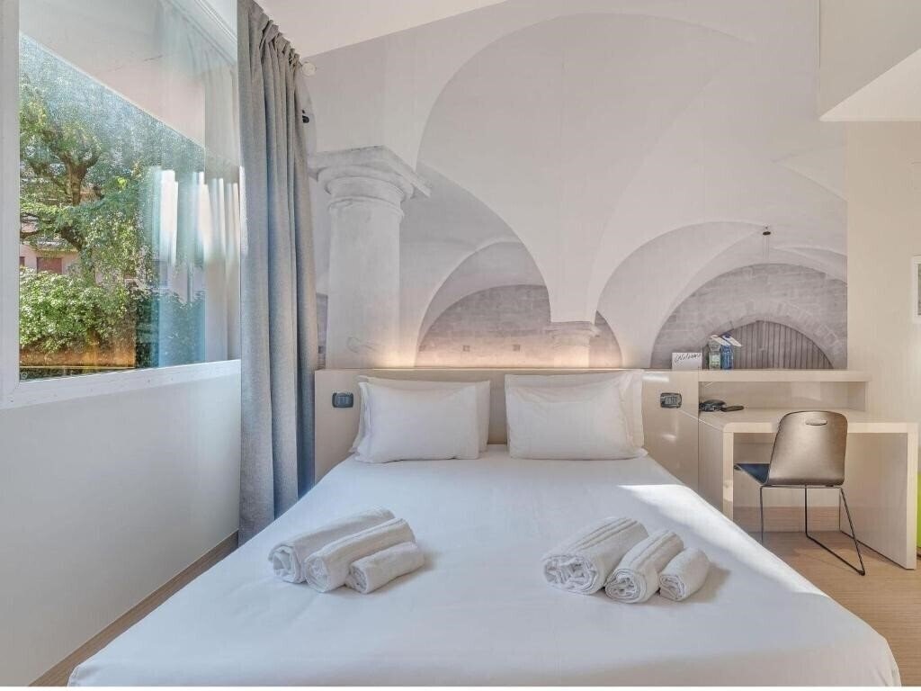 Готель B&B Hotel Bergamo City 3*