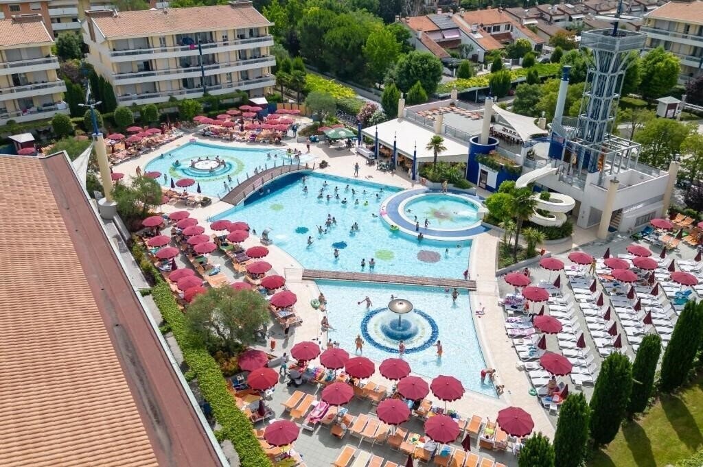 Картинка Aparthotel & Villaggio Planetarium Resort 4*