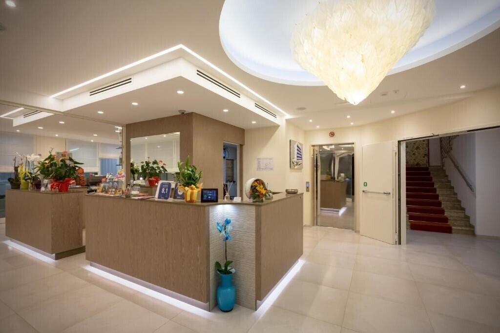 Изображение Hotel Montreal 3*