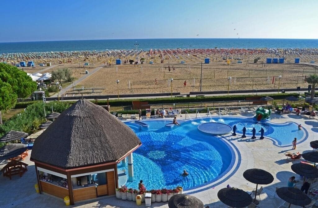 Отель Ashanti Aparhotel Welness & SPA 3*
