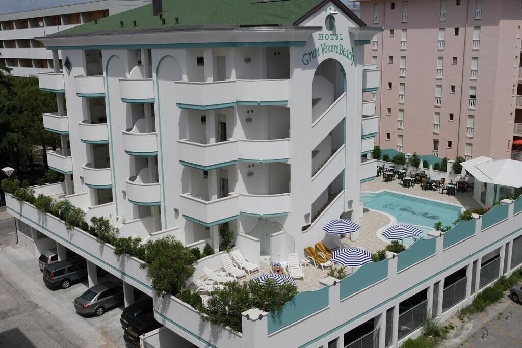 Отель Hotel Gran Venere Beach 3*