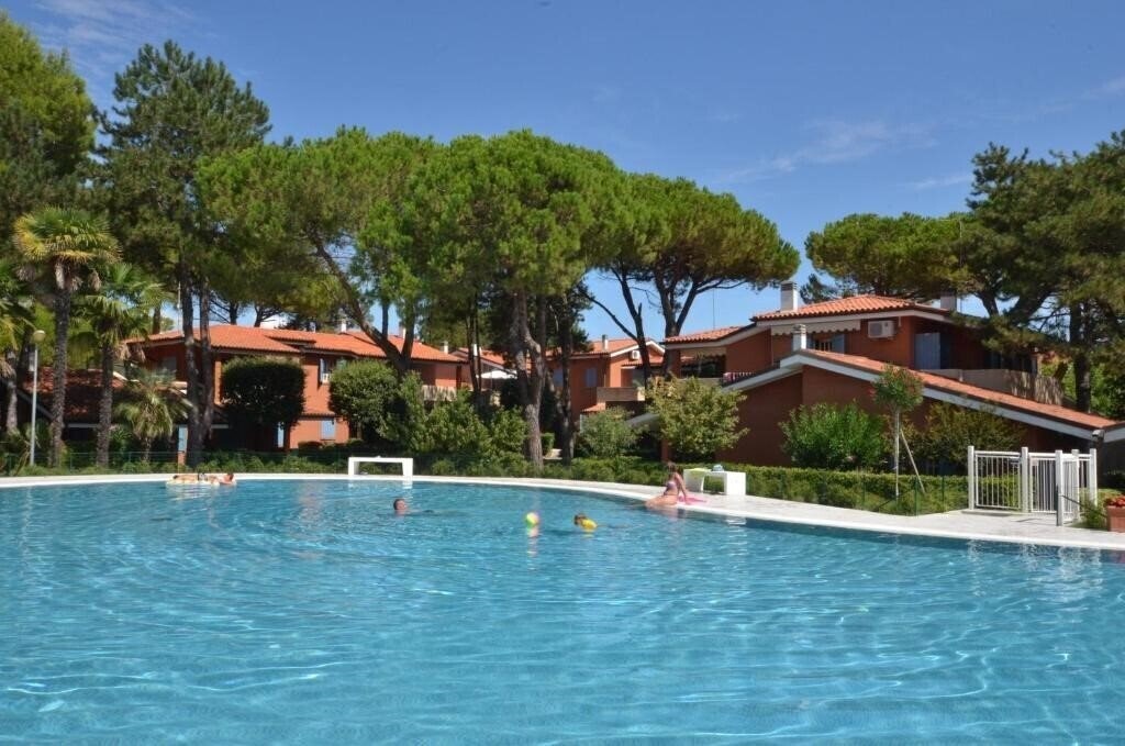 Готель Villaggio Euro Residence Club 3*