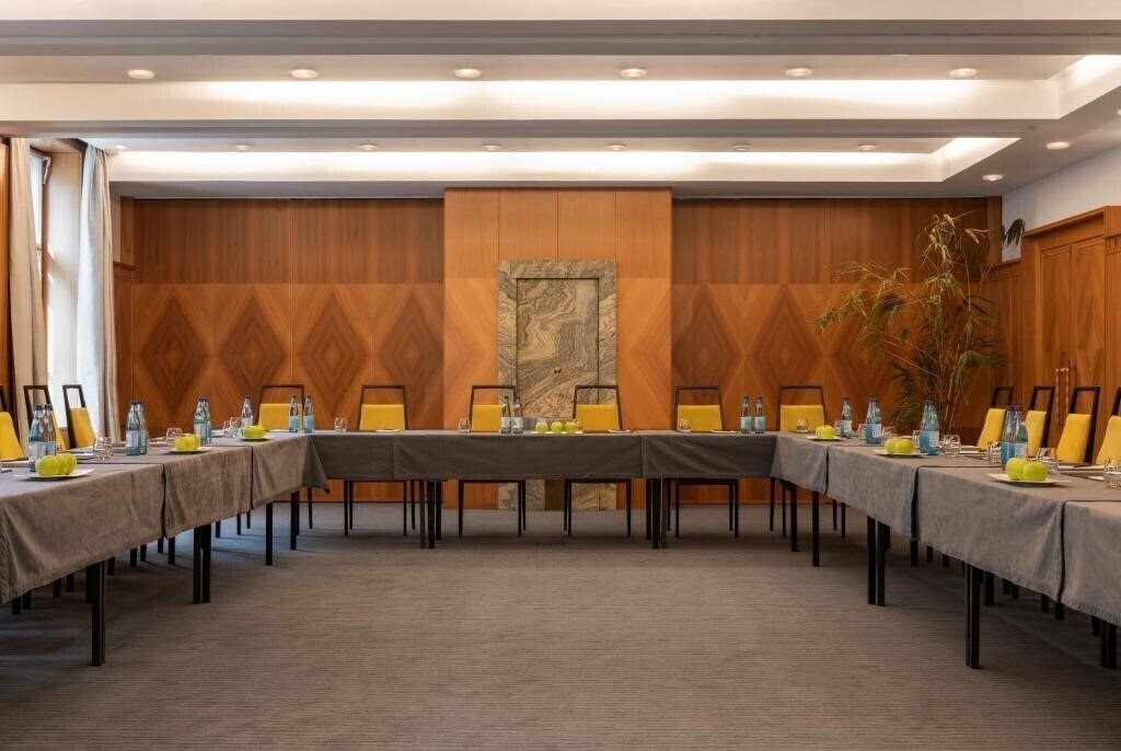Картинка Parkhotel Laurin 4*