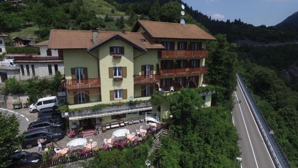 Фото Aurora Hotel Molveno 3*