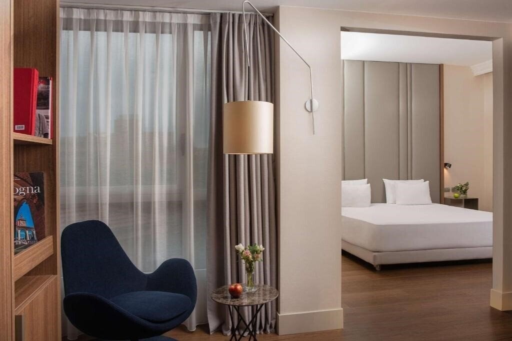 Фотография Nh Bologna De La Gare 4*