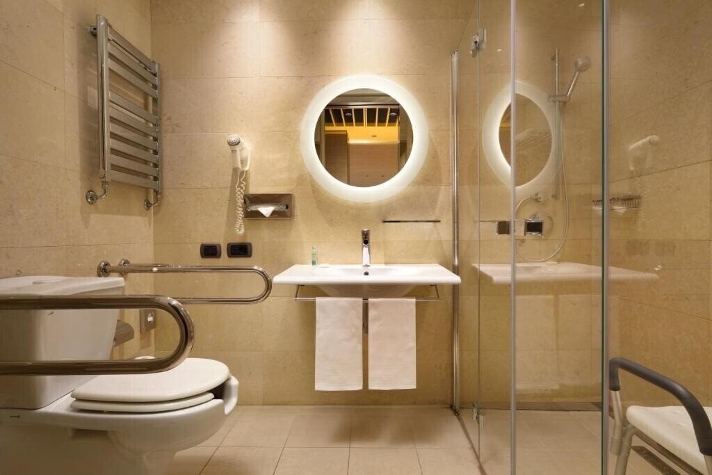 Фото Una Hotels Bologna Centro 4*