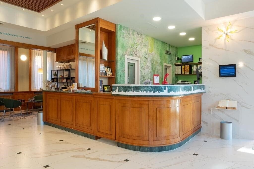 Фото Maggiore Hotel 3*