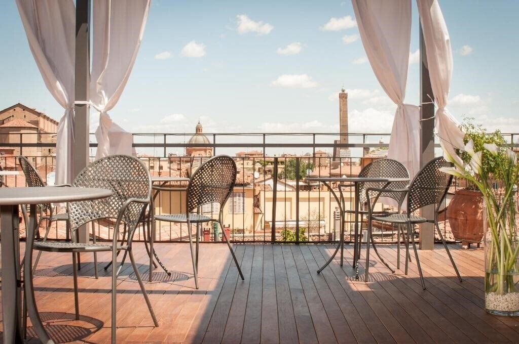 Отель Hotel Touring Bologna 4*
