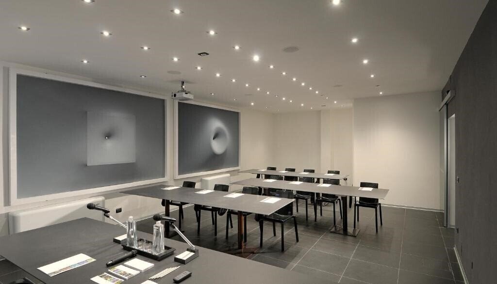 Картинка Hotel Metropolitan 4*