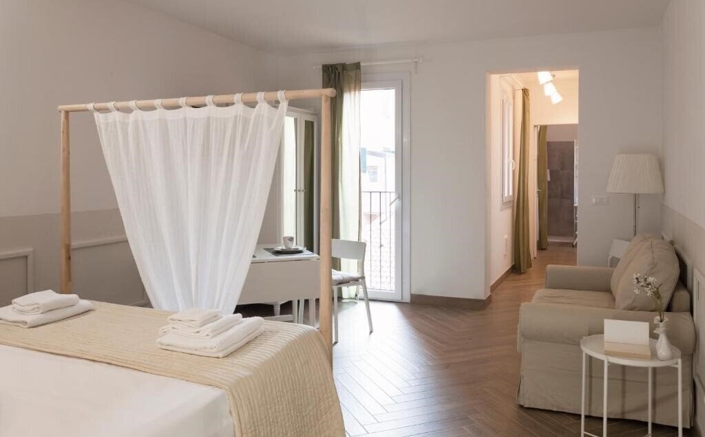 Отель Bed in Bo Porta San Mamolo 3*