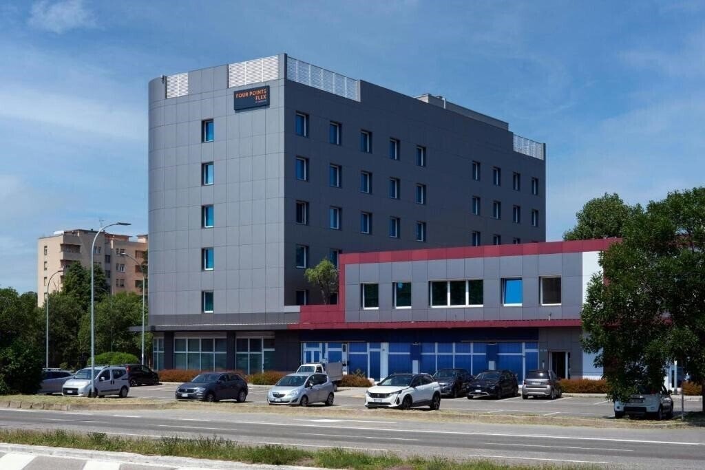 Фото Four Points Flex by Sheraton Bologna Airport 4*