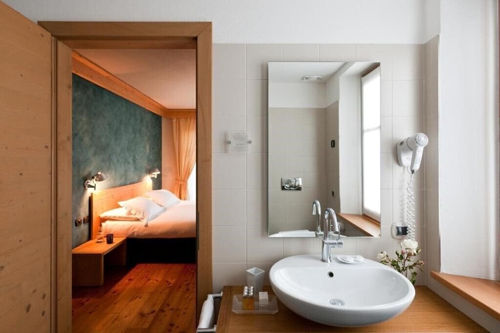 Фото Meuble Sertorelli Reit 3*