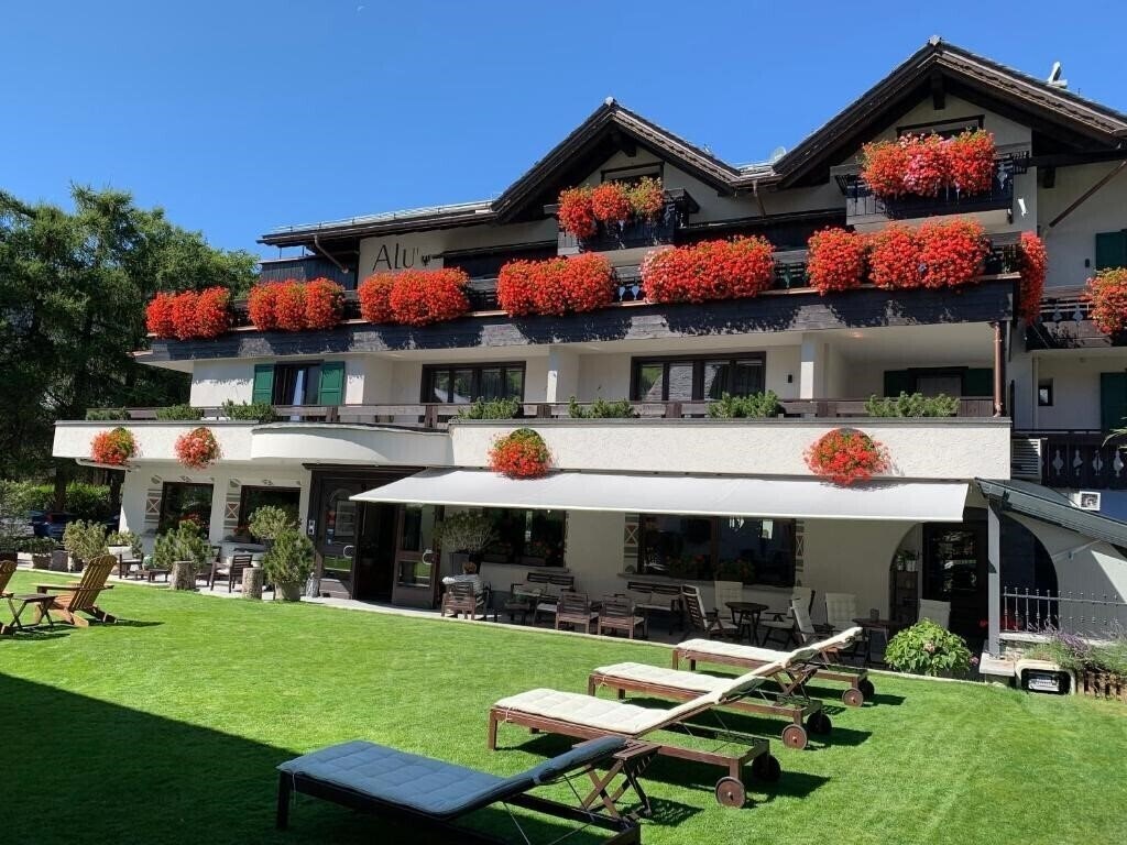 Готель Alu Hotel 4*